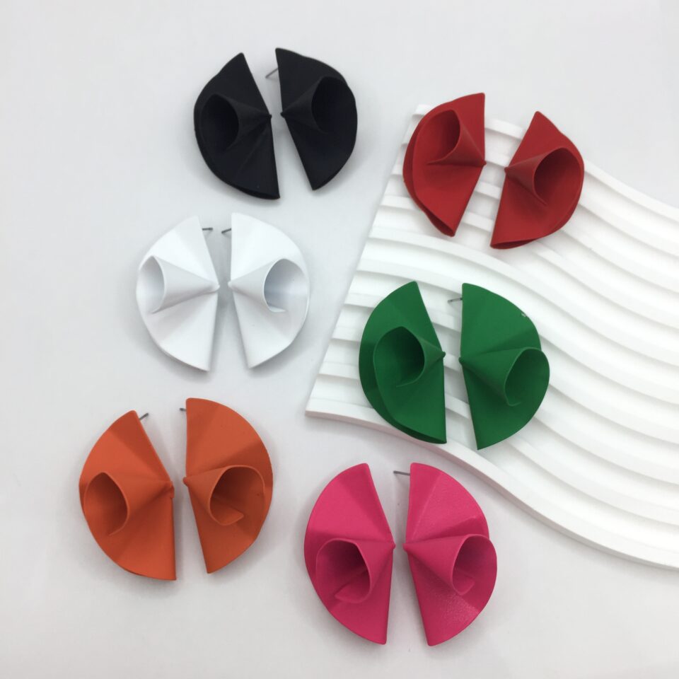 Wholesale Geometric Asymmetric Earrings Black Red Fashion - Detail 1