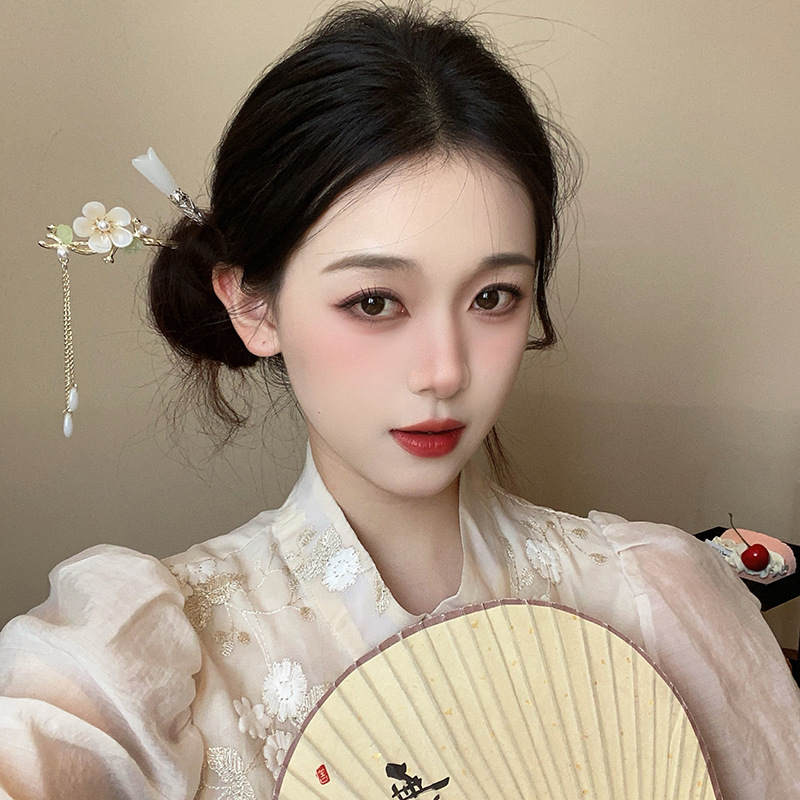 Wholesale Elegant Hanfu Hair Sticks with Tassels and Flowers - image 4