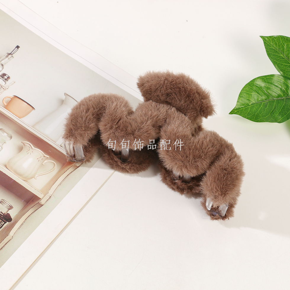 Wholesale Velvet Hair Claw Clips for Women 2026 Collection - image 8