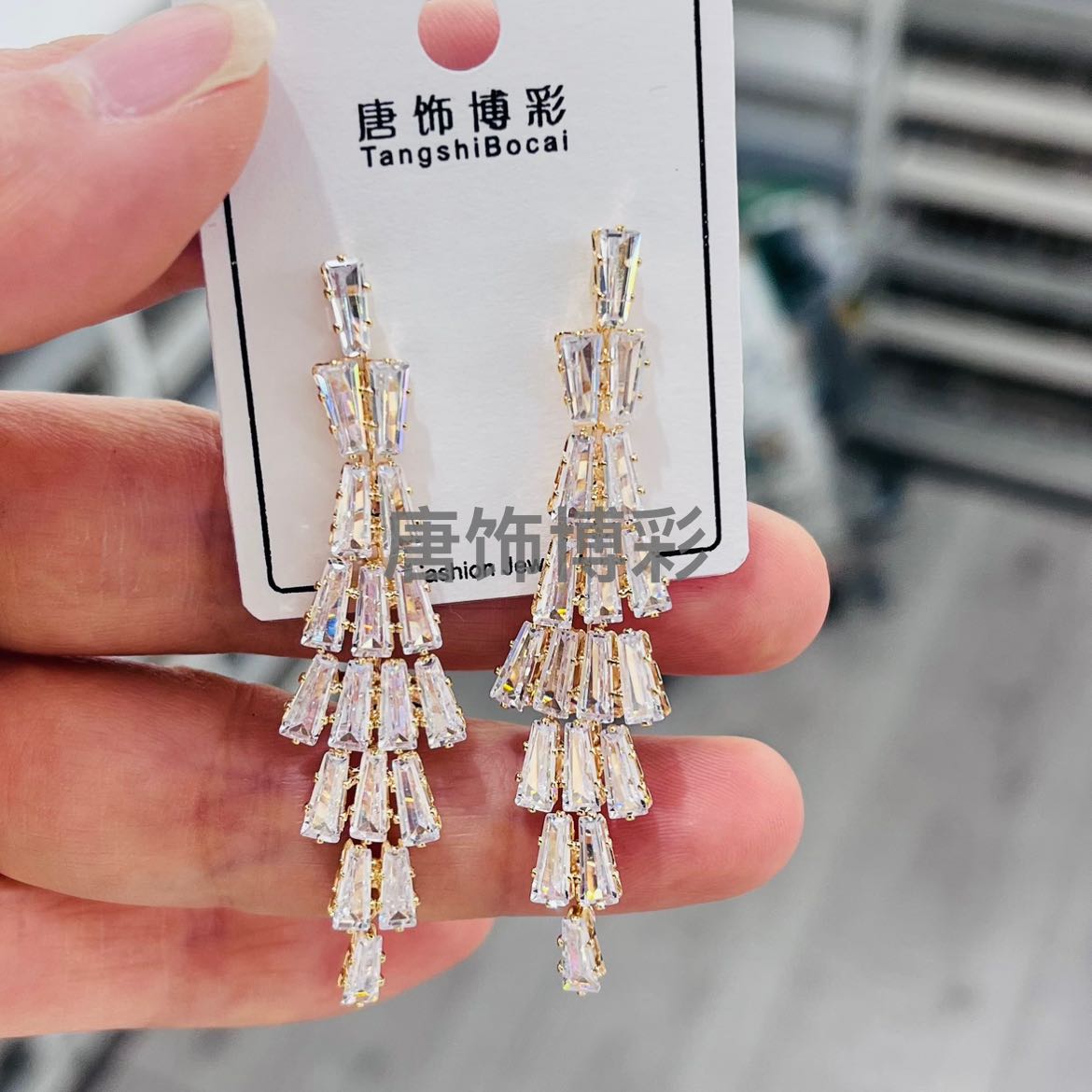 Wholesale Gold-Plated Zircon Earrings | Bulk Fashion Jewelry Manufacturer | DaYiwu